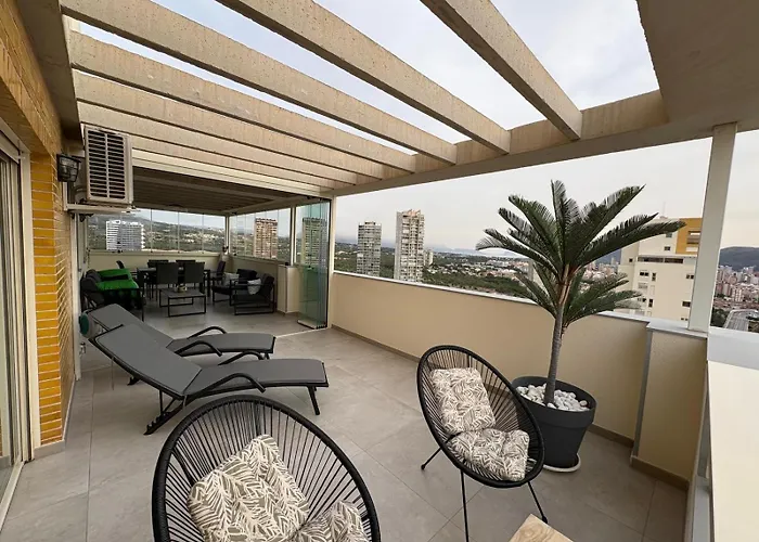 Penthouse Islamar - *
