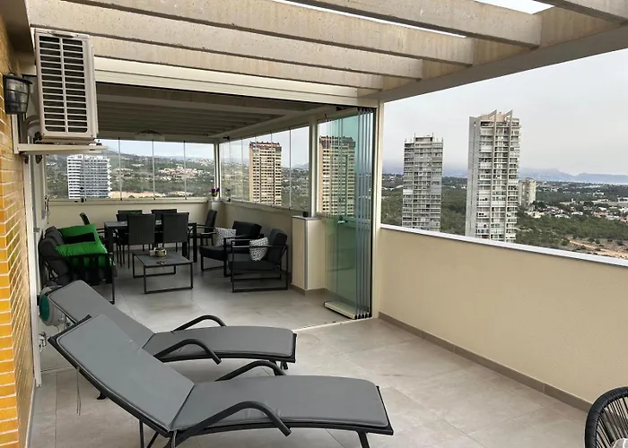 Penthouse Islamar - *