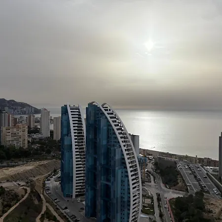 Penthouse Islamar - *