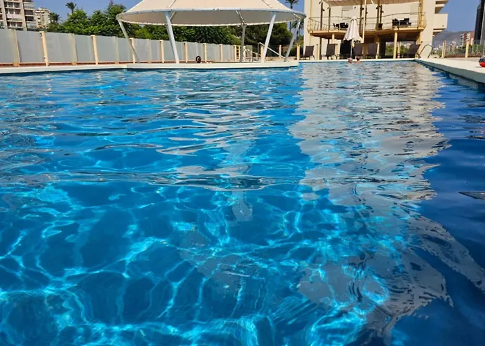 Penthouse Islamar - *