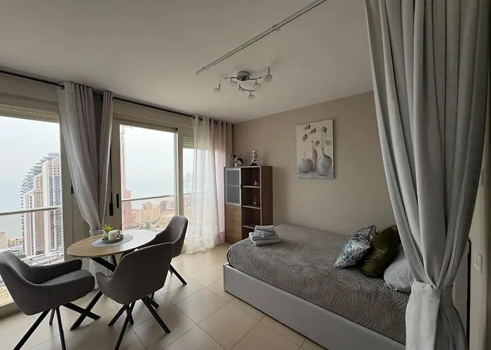 Penthouse Islamar - דירה