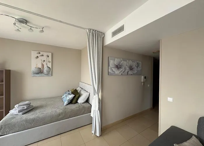 Penthouse Islamar - דירה