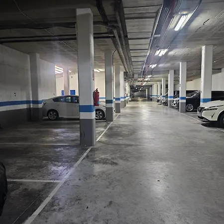 Penthouse Islamar - *